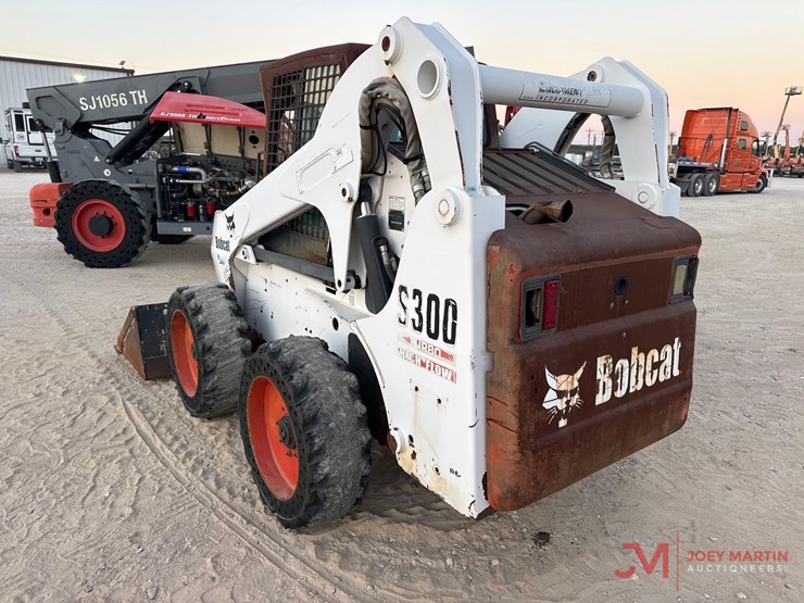2004-bobcat-s300-image-3