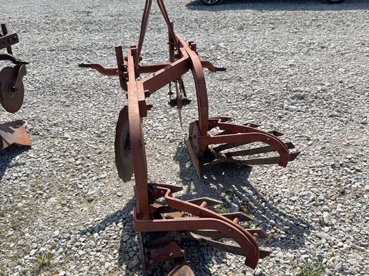 2-bottom-plow-image-4
