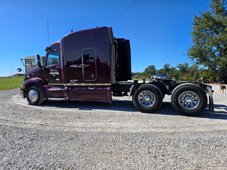 2015-peterbilt-579-image-12