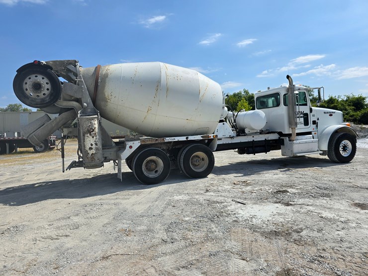 2014-peterbilt-365-image-32