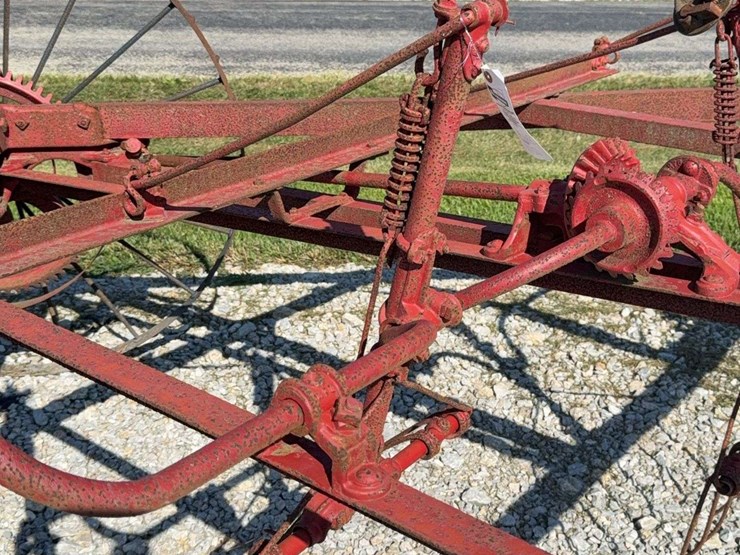 international-hay-tedder-image-14