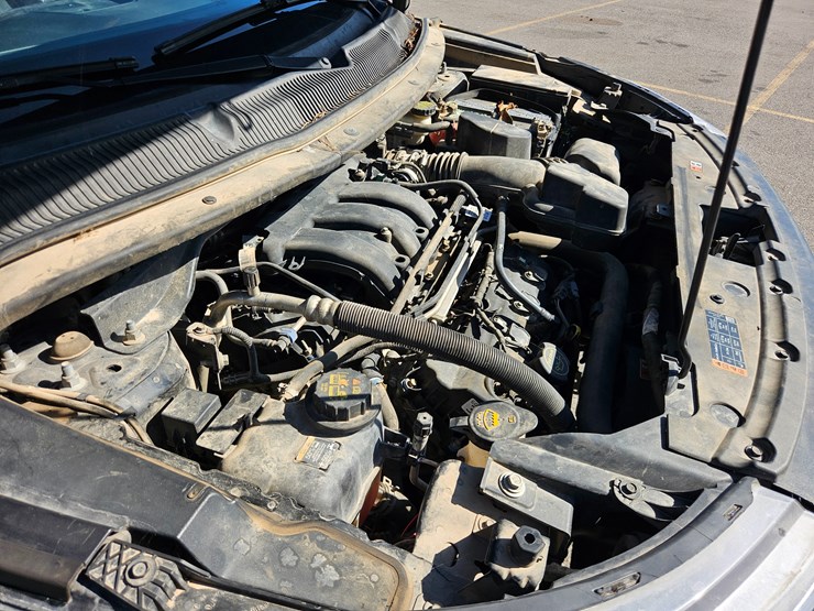 2017-ford-explorer-image-22