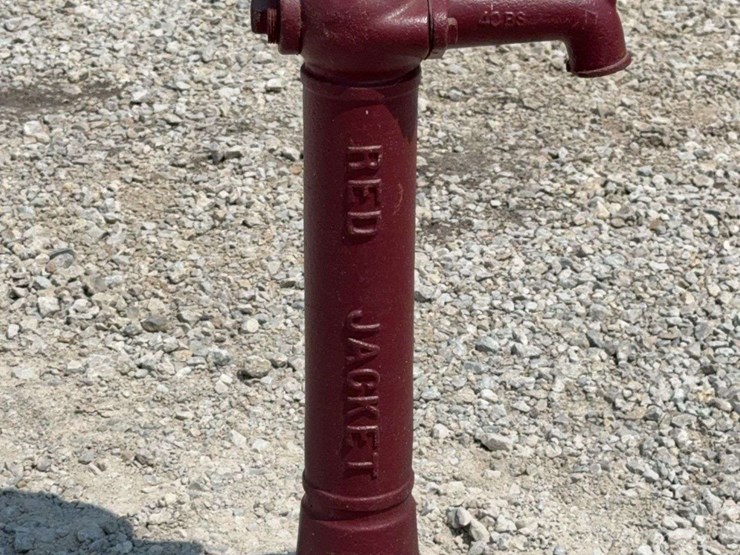 red-jacket-pump-image-2
