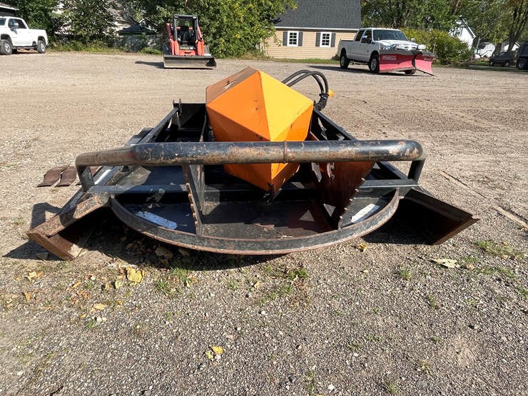 #4307-•-skid-pro-72"-skid-steer-mount-heavy-duty-brush-mower-image-17