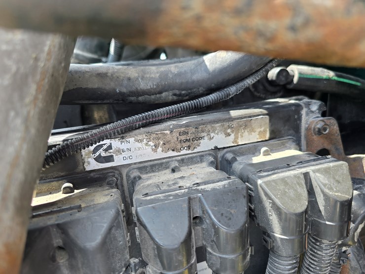 2013-freightliner-columbia-112-image-63