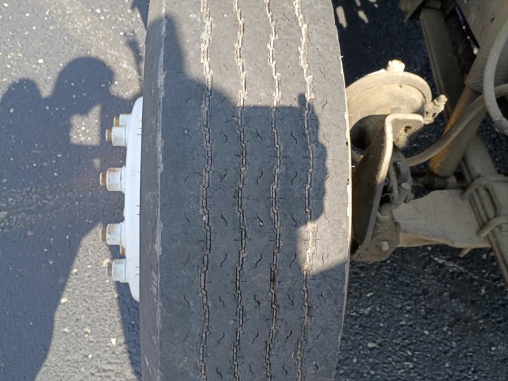 1998-ford-f700-image-43