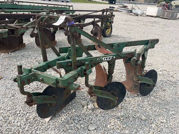 oliver-3-bottom-plow-image-1