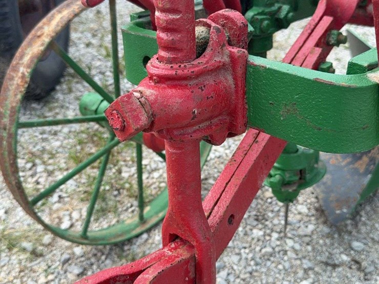 oliver-two-bottom-plow-image-12