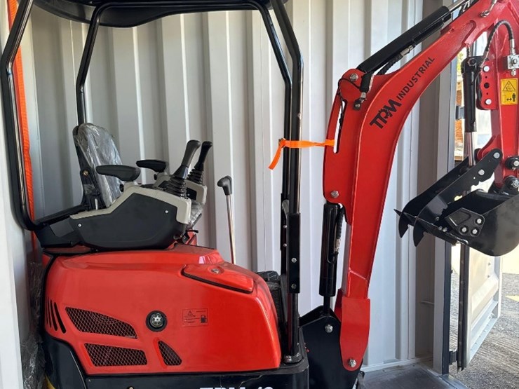 new-tpm-industrial-co-mini-excavator-model-tpm-16-image-3