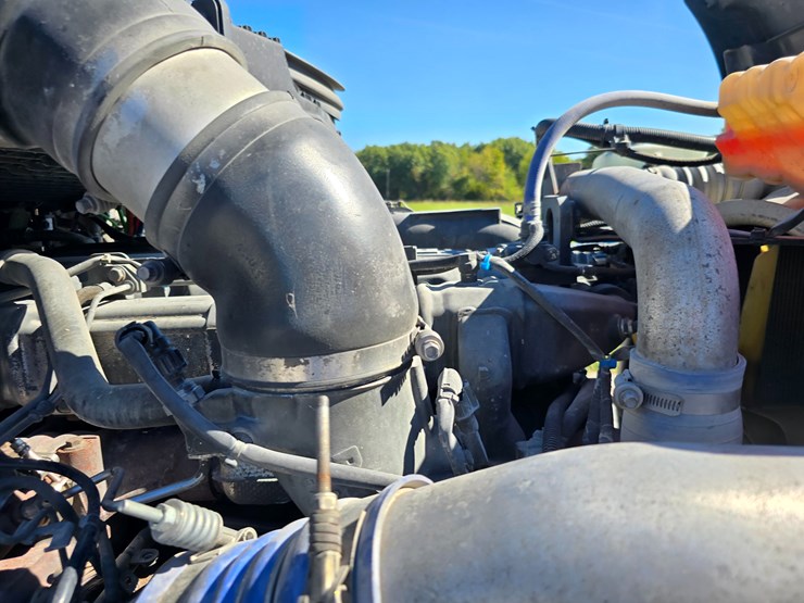 2015-peterbilt-579-image-60