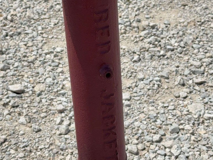 red-jacket-pump-image-11