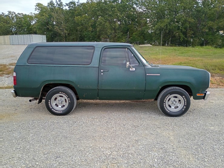 1976-dodge-ram-charger-image-14