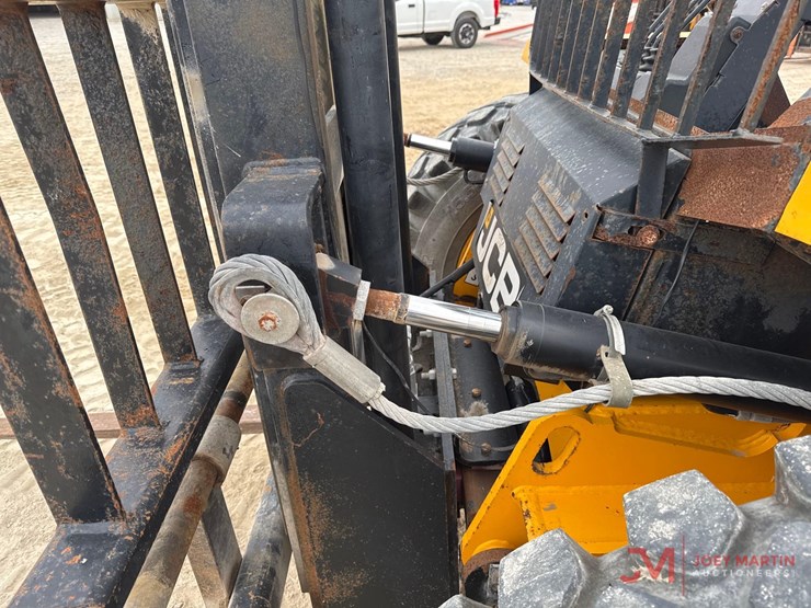 2019-jcb-930-image-6