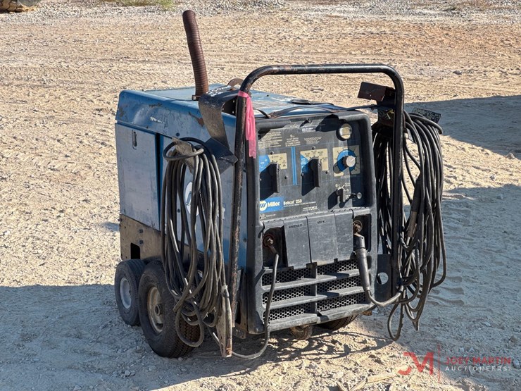 miller-bobcat-250-907211-welder/generator-image-1