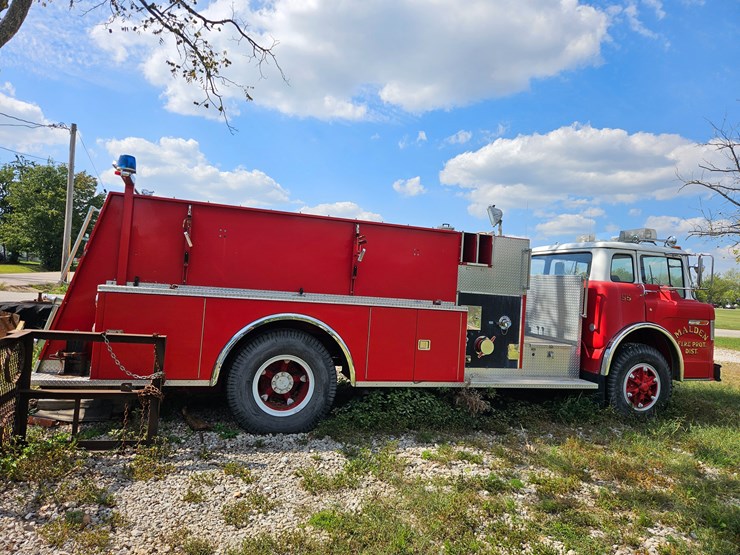 1983-ford-c800-image-7