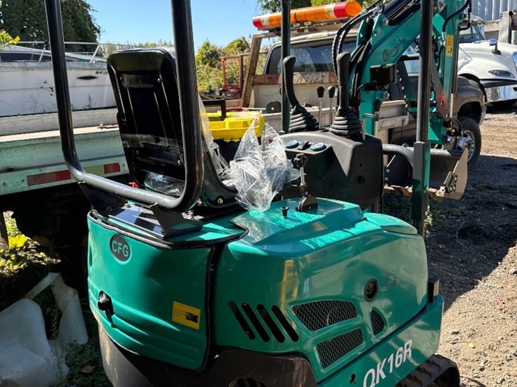 new-cfg-industrial-co-mini-excavator-model-qk16r-image-5