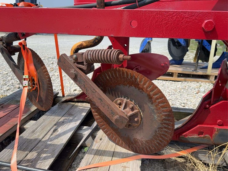 3-bottom-semi-mounted-plow-image-27