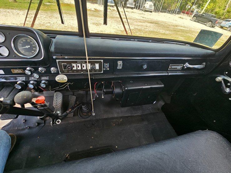 1983-ford-c800-image-50