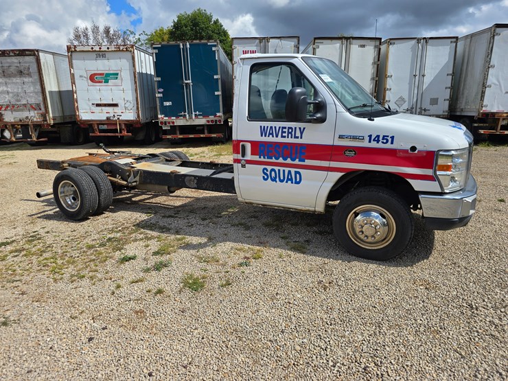 2008-ford-e450-image-25