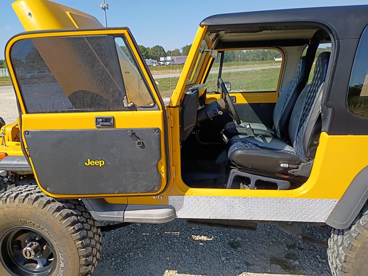 1995-jeep-wrangler-image-27