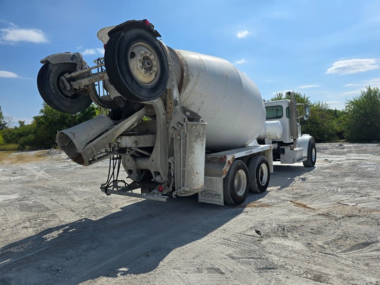 2014-peterbilt-365-image-28