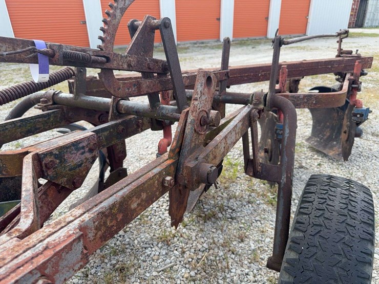 four-bottom-plow-image-13