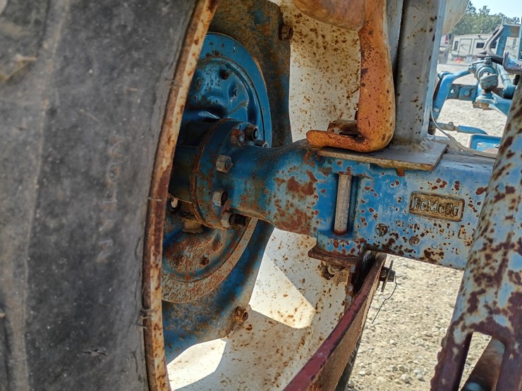 1972-ford-tractor-image-49