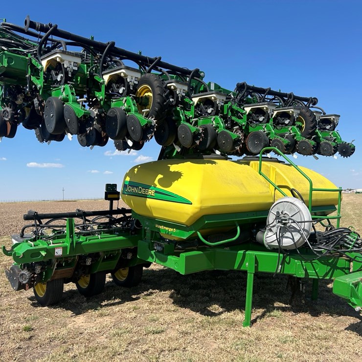 2020 JOHN DEERE DR24