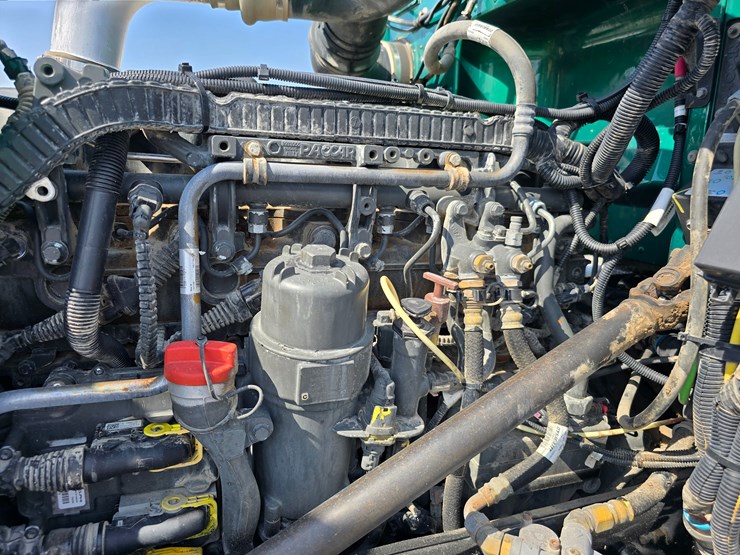 2014-peterbilt-388-image-67