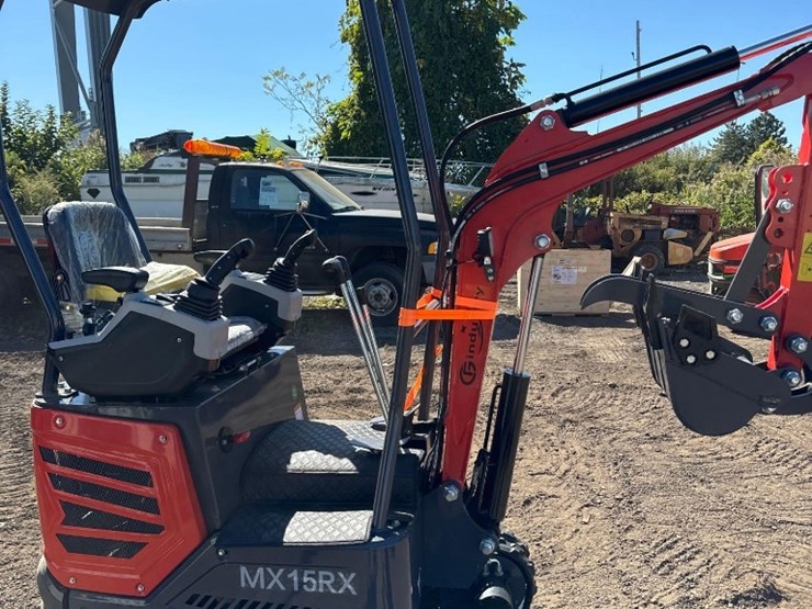 new-cfg-industrial-co-mini-excavator-model-mx15rx-image-4