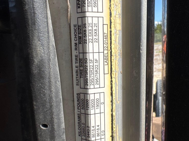 2013-peterbilt-386-image-21