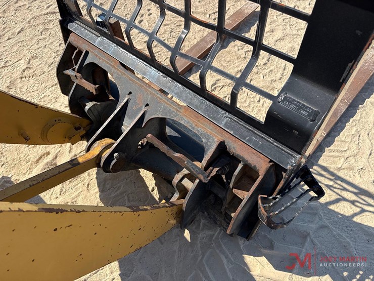 2008-caterpillar-904b-image-15