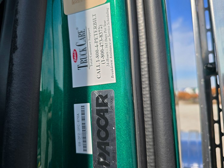 2019-peterbilt-567-image-78