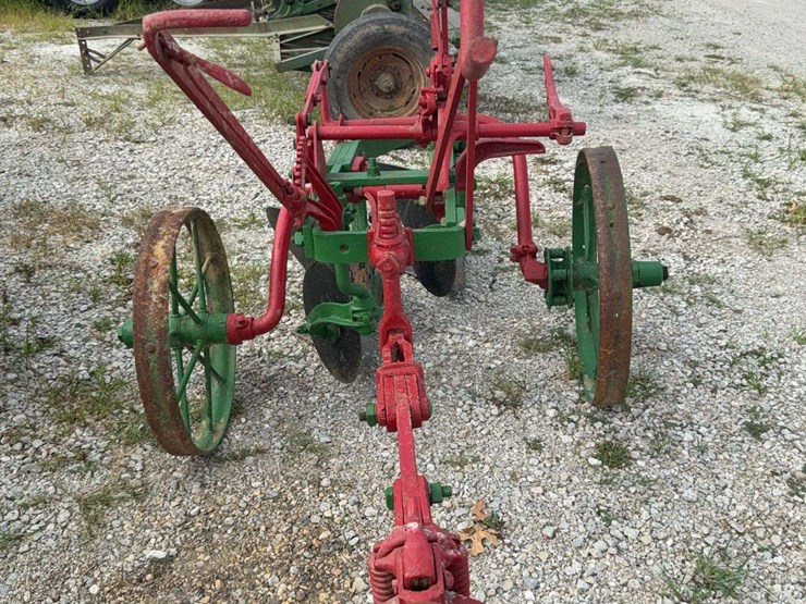 oliver-two-bottom-plow-image-3