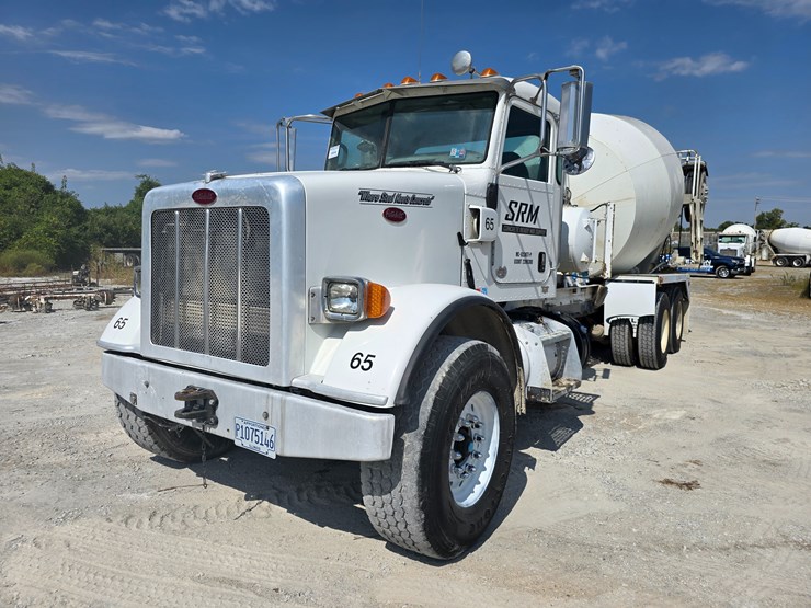 2014-peterbilt-365-image-1