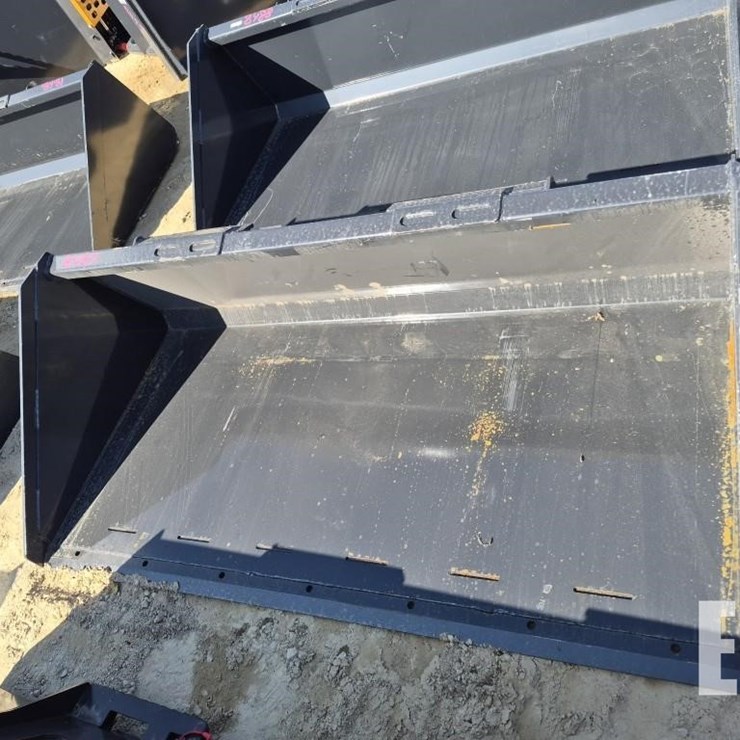 WOLVERINE TDB-11-72W MATERIAL BUCKET