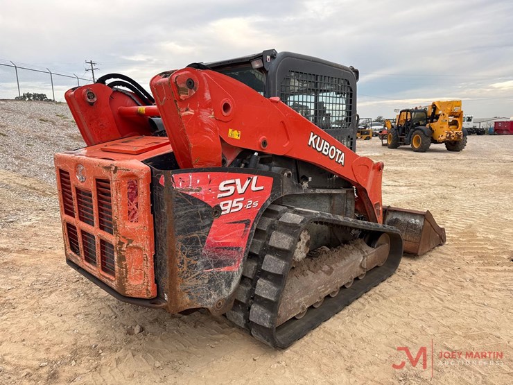 2019-kubota-svl95-2s-image-2