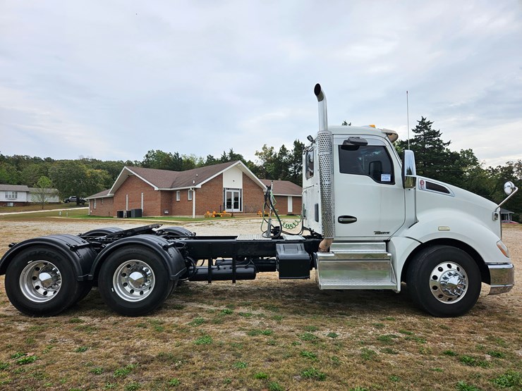 kenworth-t680-image-18