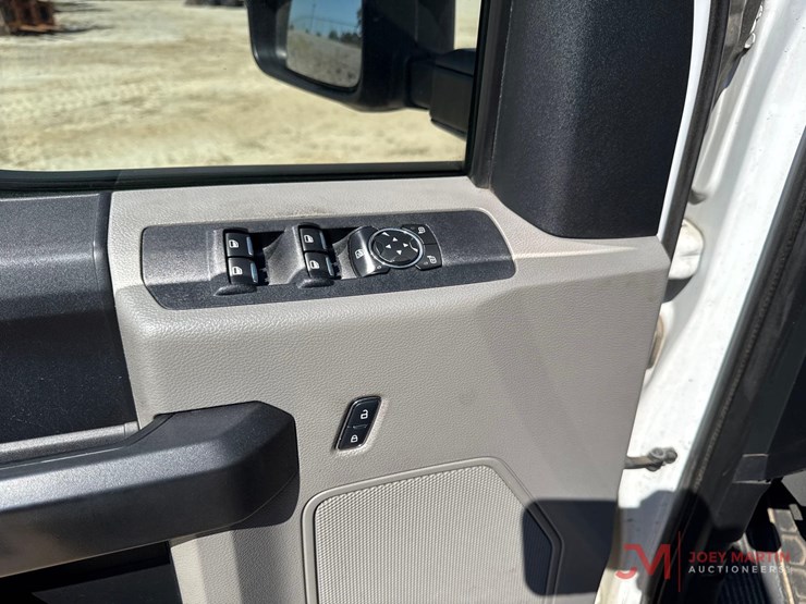 2017-ford-f250-xl-image-16