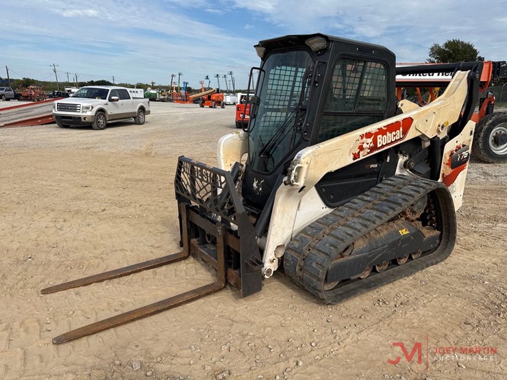 2022-bobcat-t76-image-4