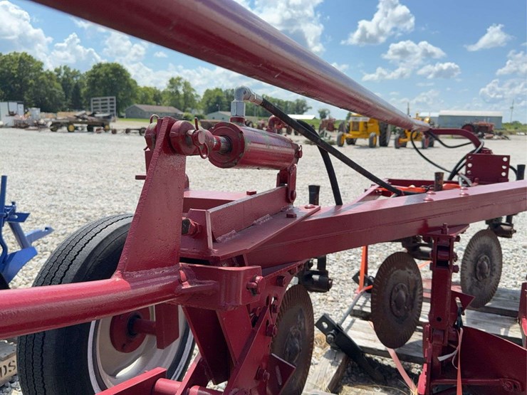3-bottom-semi-mounted-plow-image-23