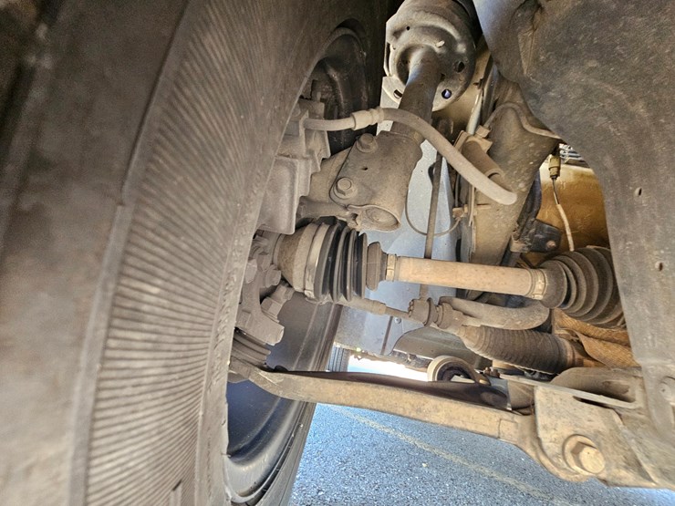 2017-ford-explorer-image-55