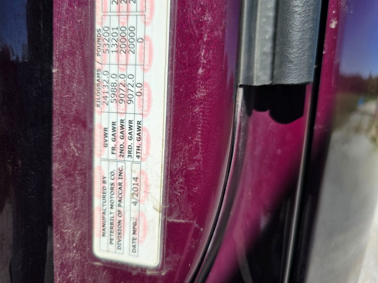 2015-peterbilt-579-image-92
