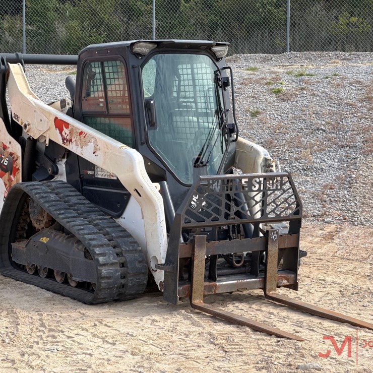 2022 BOBCAT T76