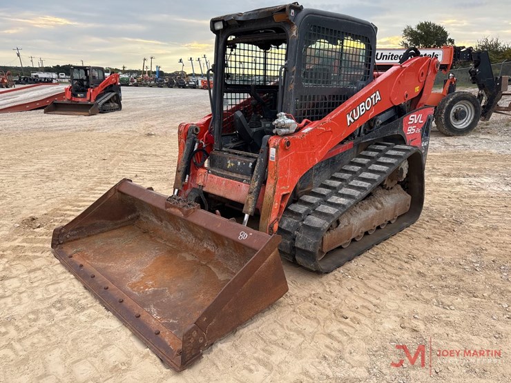 2019-kubota-svl95-2s-image-4