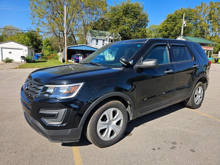 2017-ford-explorer-image-3