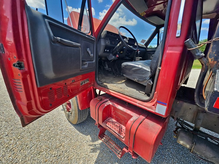 1993-ford-f800-image-37