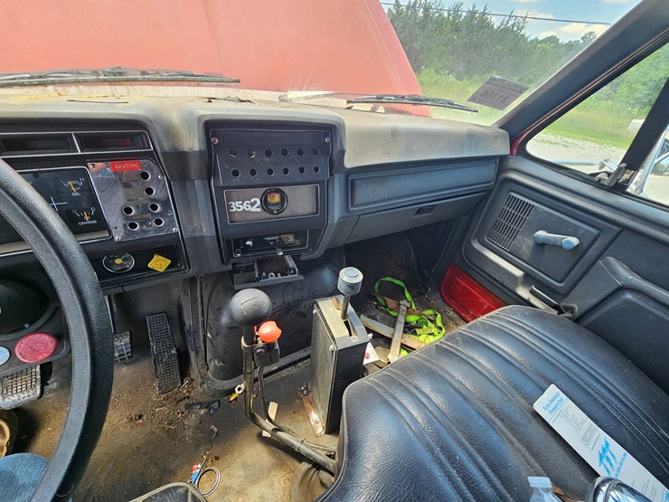 1993-ford-f800-image-45