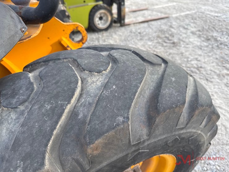 jcb-527-55-image-10