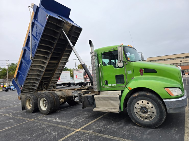 2016-kenworth-t370-image-75